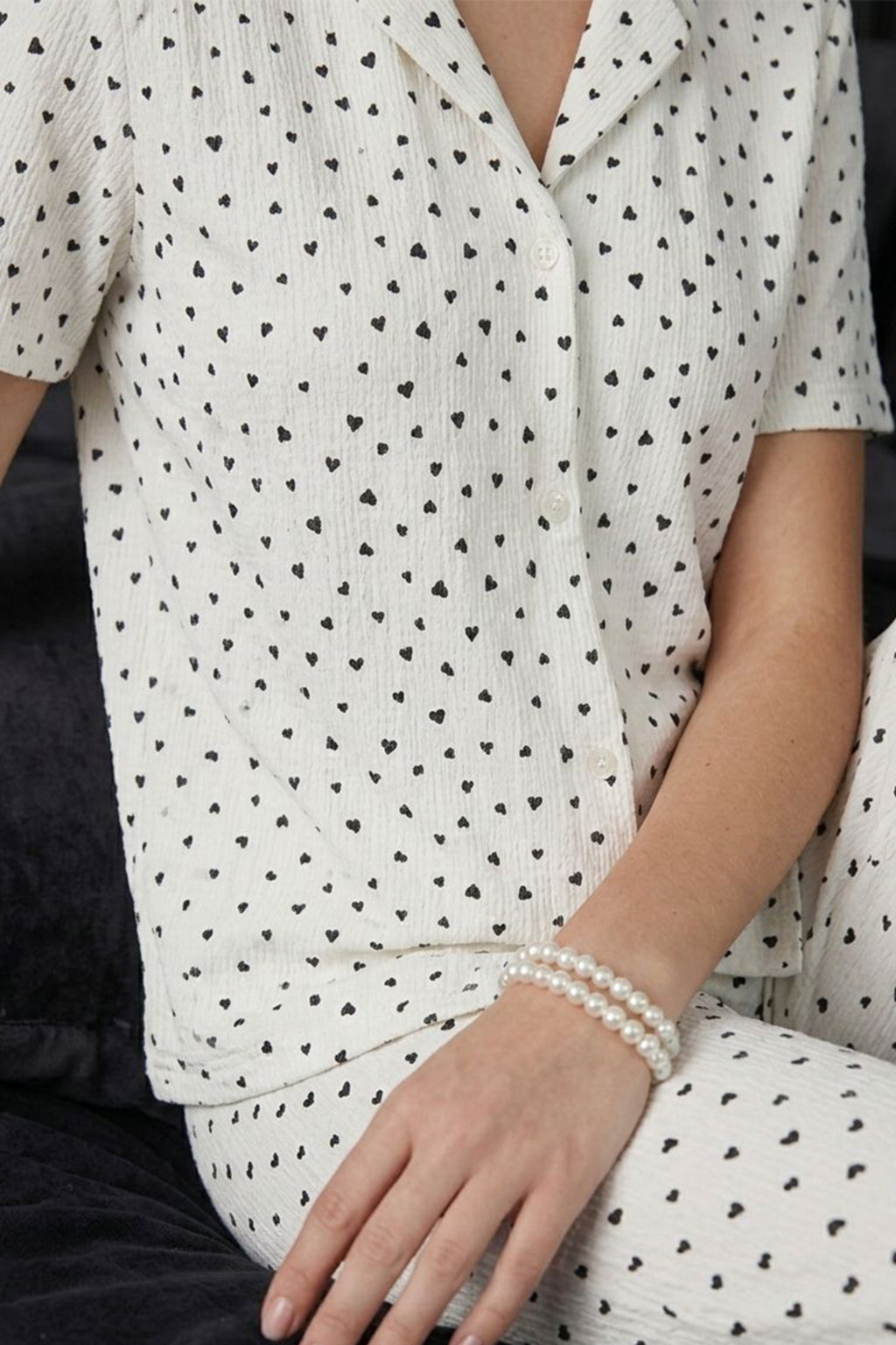 Kar Beyaz Kalp Detaylı Bürümçük kumaş Kısa Kollu Pijama Takımı 6066