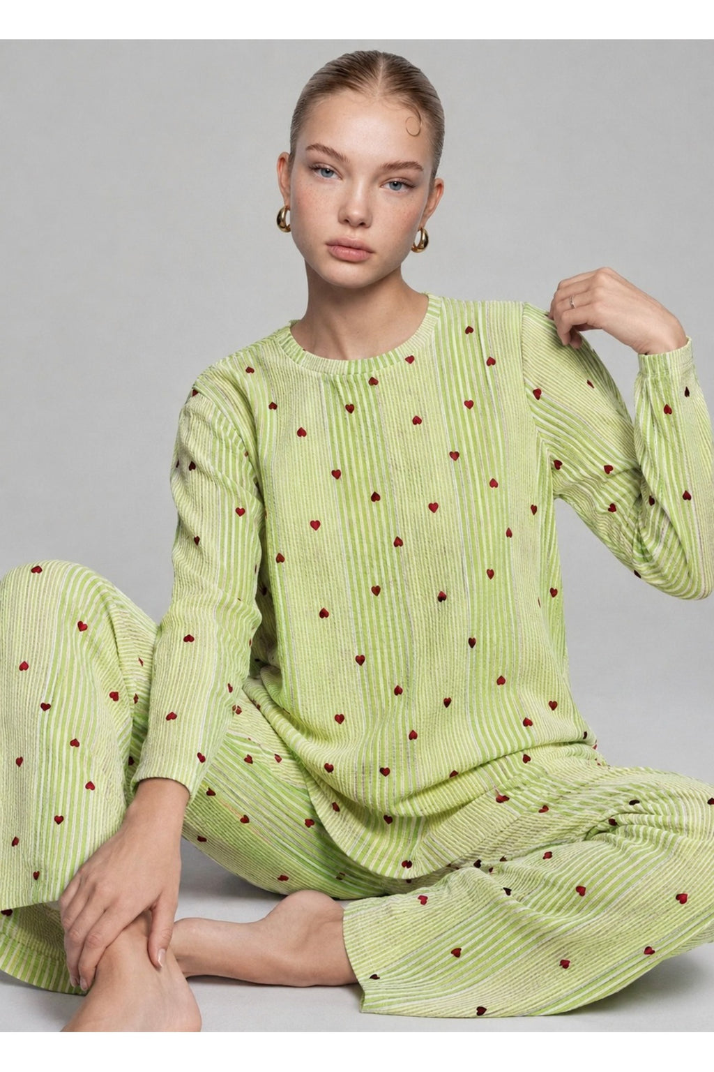 Kadın Çizgili Kalp Desenli Uzun Yeşil Pijama Takımı