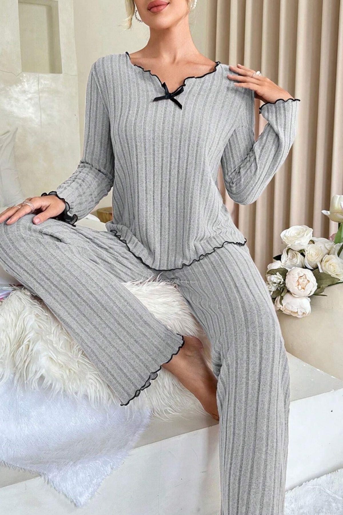 Kadın Gri Çizgili Uzun Kollu Fiyonk Detaylı Pijama Takımı Rahat Mevsimlik