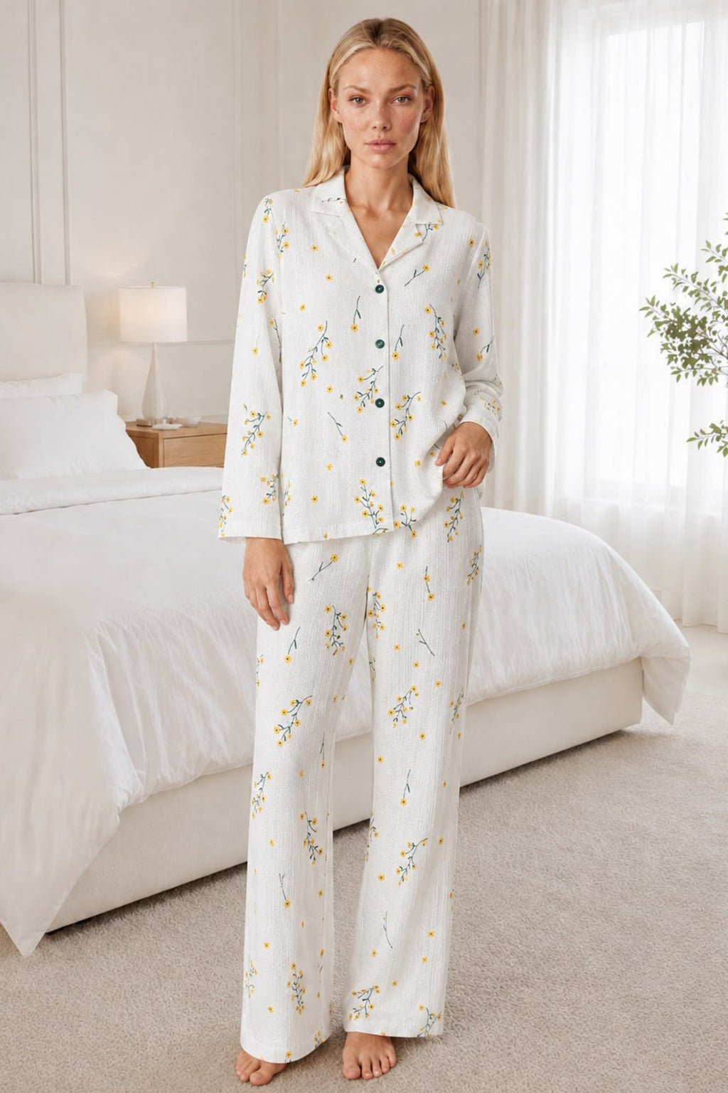 Kadın Desenli Beyaz Pijama Takımı 4674
