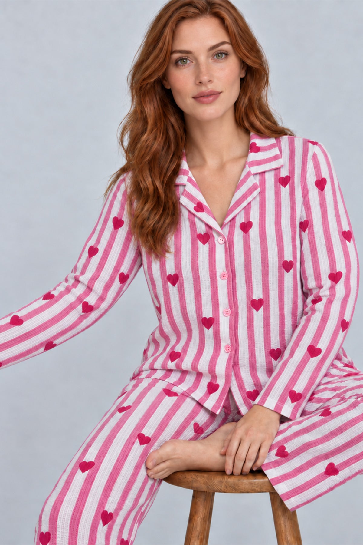 Kadın Uzun Kollu Gömlek Yaka Pembe Çizgili Kalpli Pijama Takımı 4770