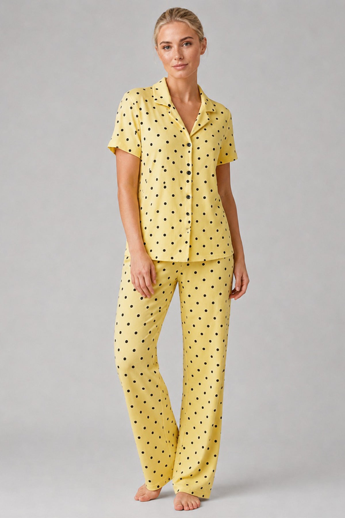 Sarı Puantiyeli Düğmeli Pijama Takımı 4642-Sarı