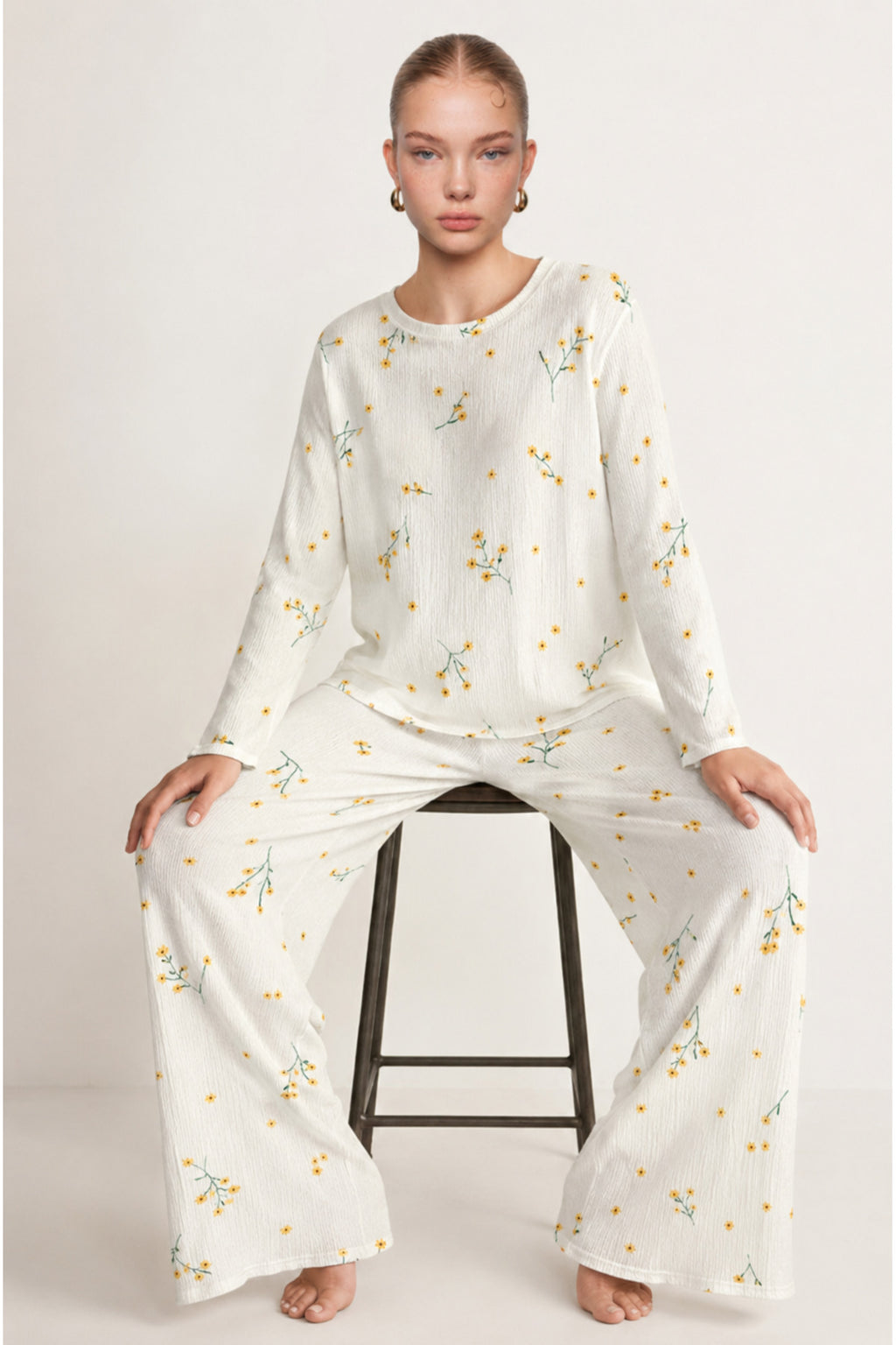 Kadın Desenli Uzun Kollu Ekru Pijama Takımı 4722