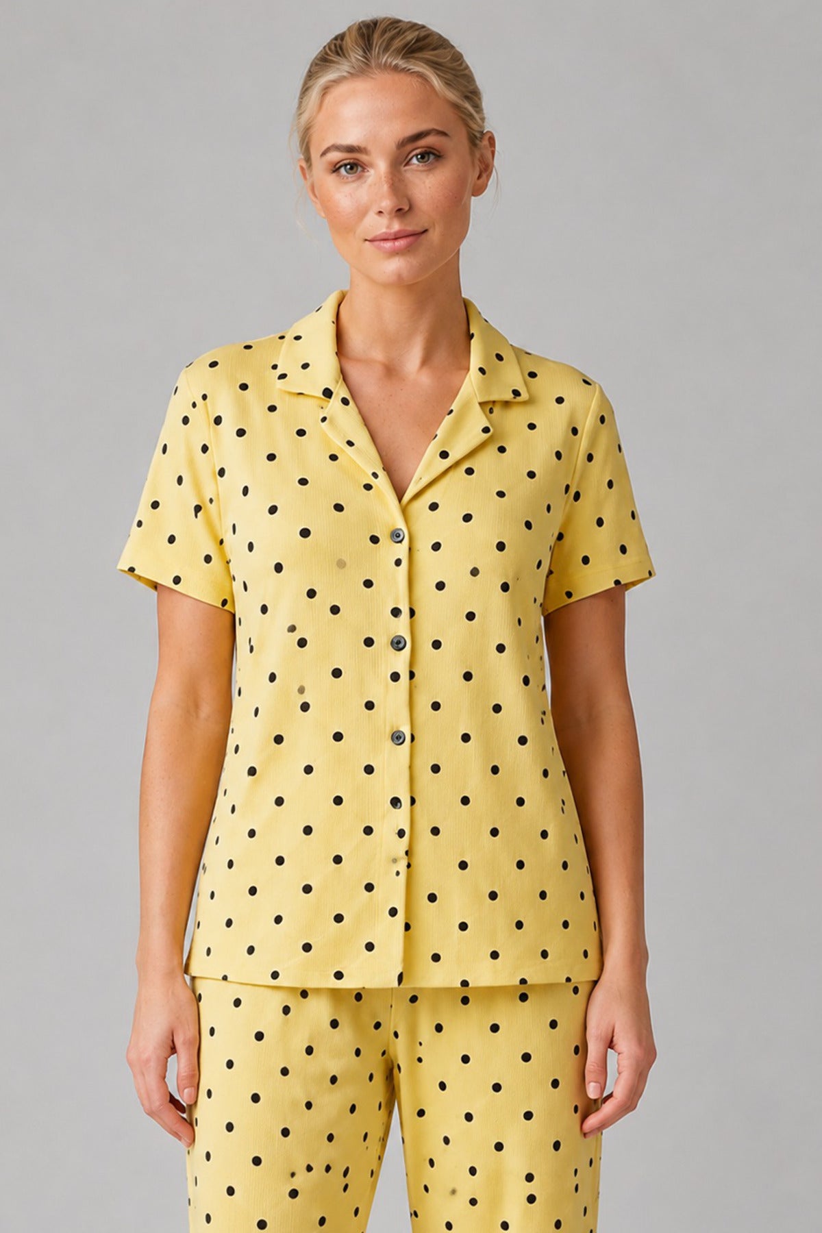 Sarı Puantiyeli Düğmeli Pijama Takımı 4642-Sarı