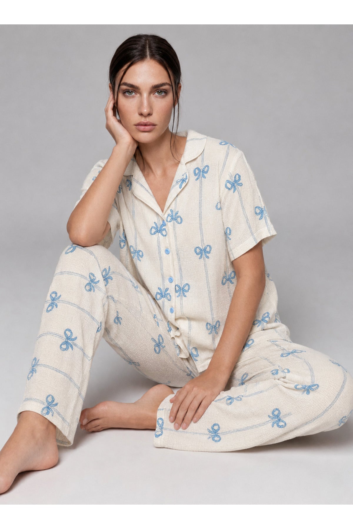 Kadın Kısa Kol Fiyonk Desenli Mavi Pijama Takımı 4771