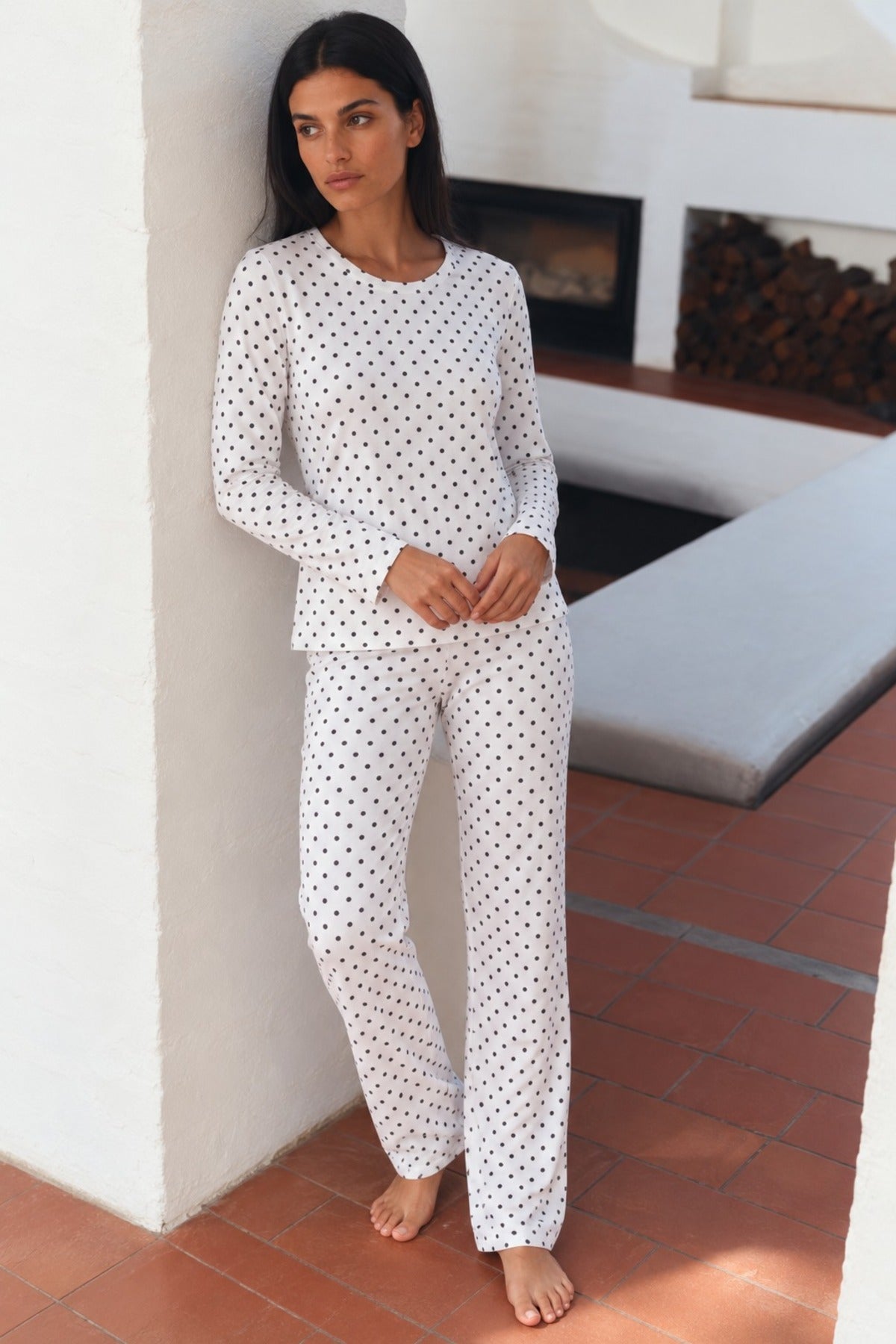 Kadın Desenli Uzun Kollu Rahat Beyaz Pijama Takımı