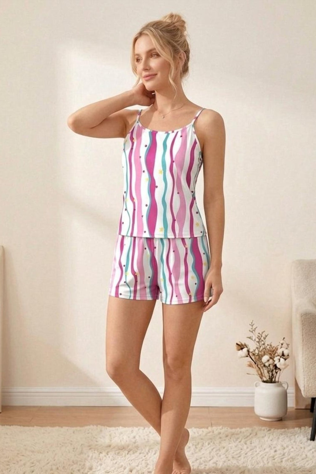 Yıldız Ve Kalp Desenli Çizgili İp Askılı Şortlu Pijama Takımı 4612 -Çok Renkli