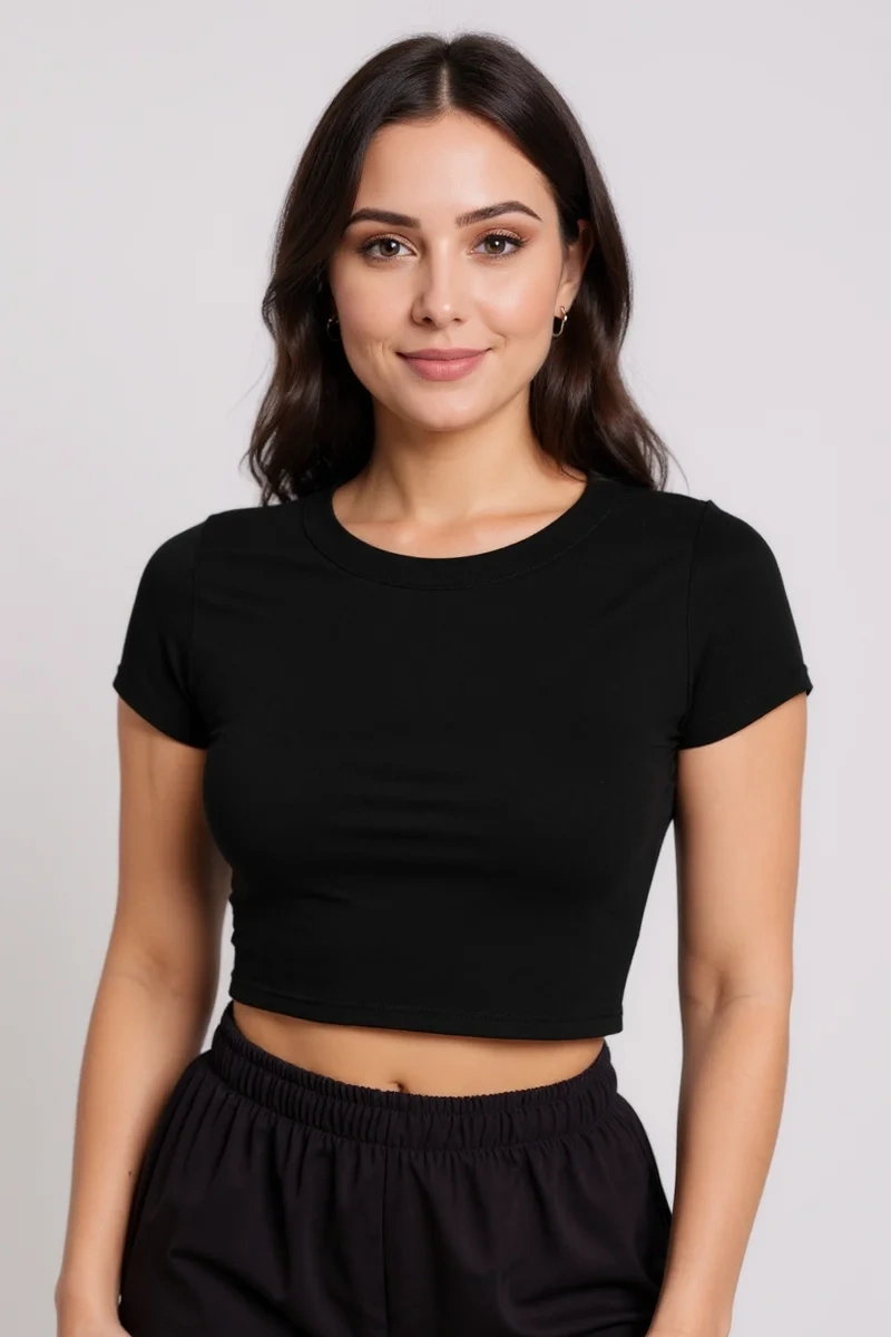 Kadın Siyah Yuvarlak Yaka Yarım Kol Crop Top Bluz – Şık, Rahat ve Kolay Kombinlenebilir